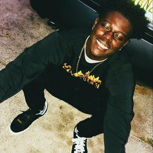 Meet your Posher, Stefon